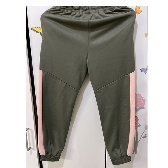 Zara’s Sporty Collection girls set - Picture 3 of 5